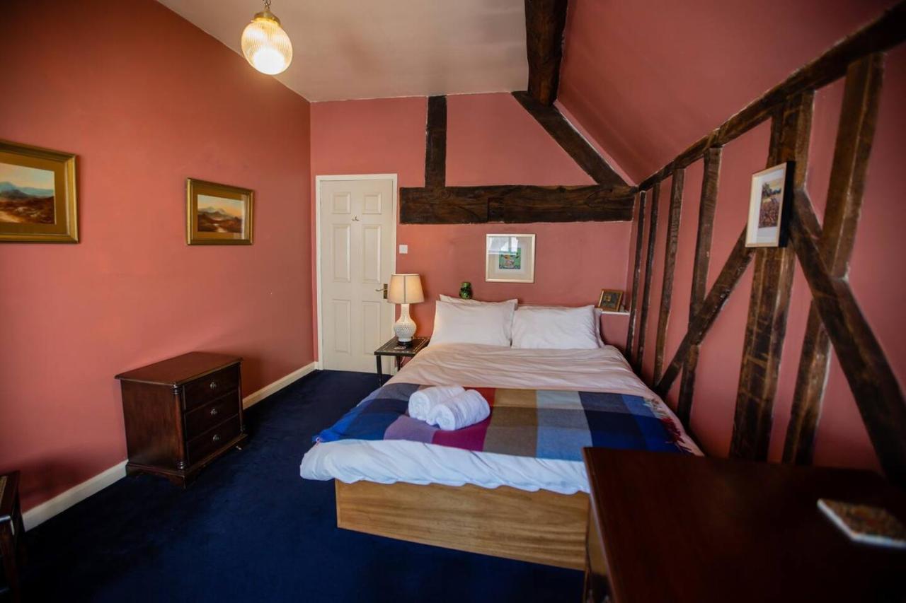 Pass The Keys Magical Period House In The Heart Of Ludlow Esterno foto