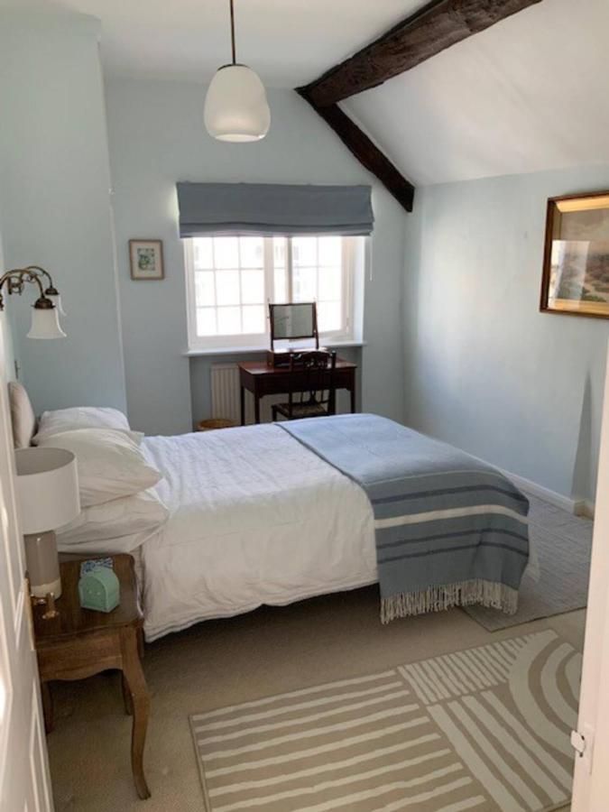 Pass The Keys Magical Period House In The Heart Of Ludlow Esterno foto
