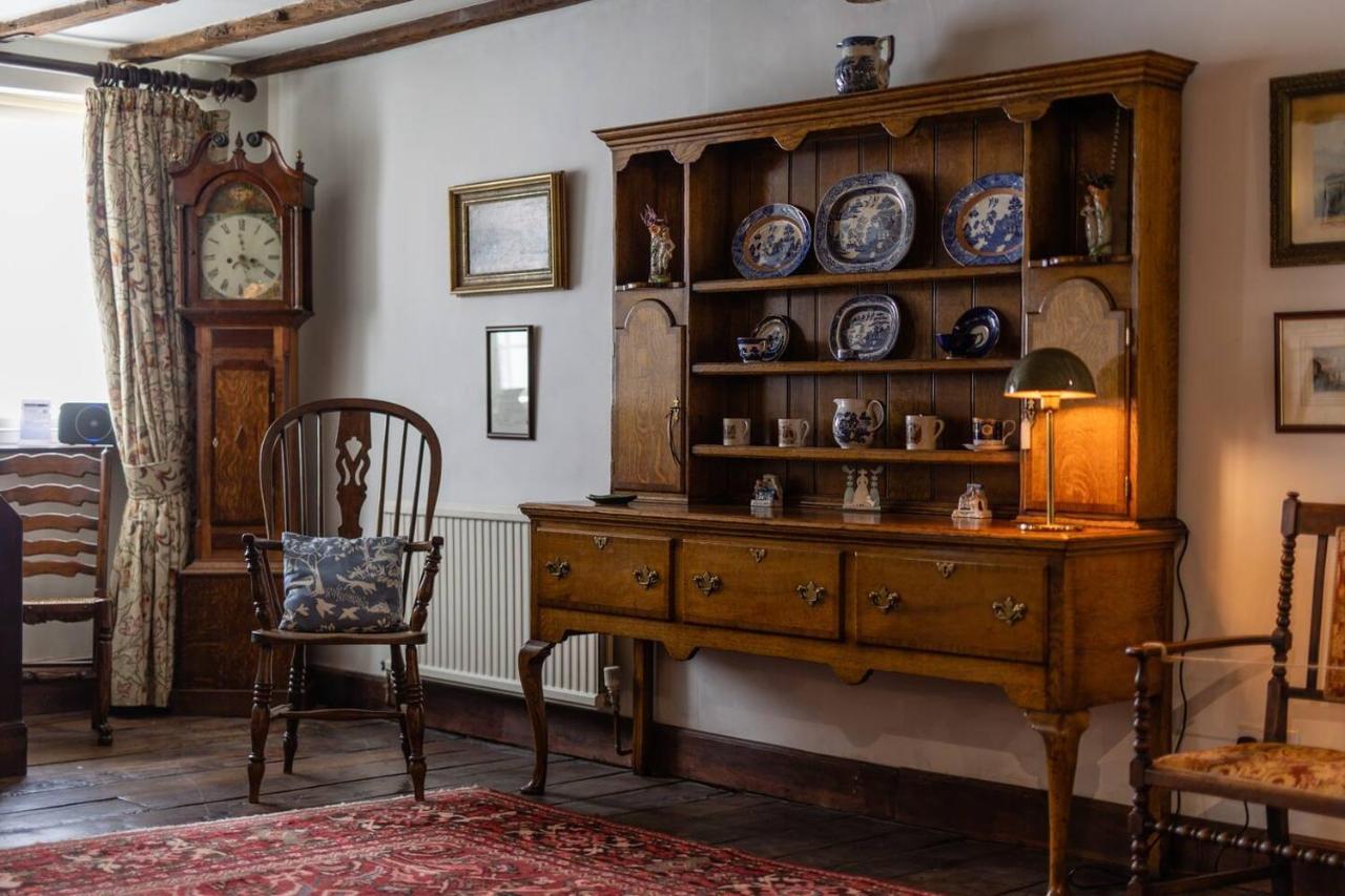 Pass The Keys Magical Period House In The Heart Of Ludlow Esterno foto