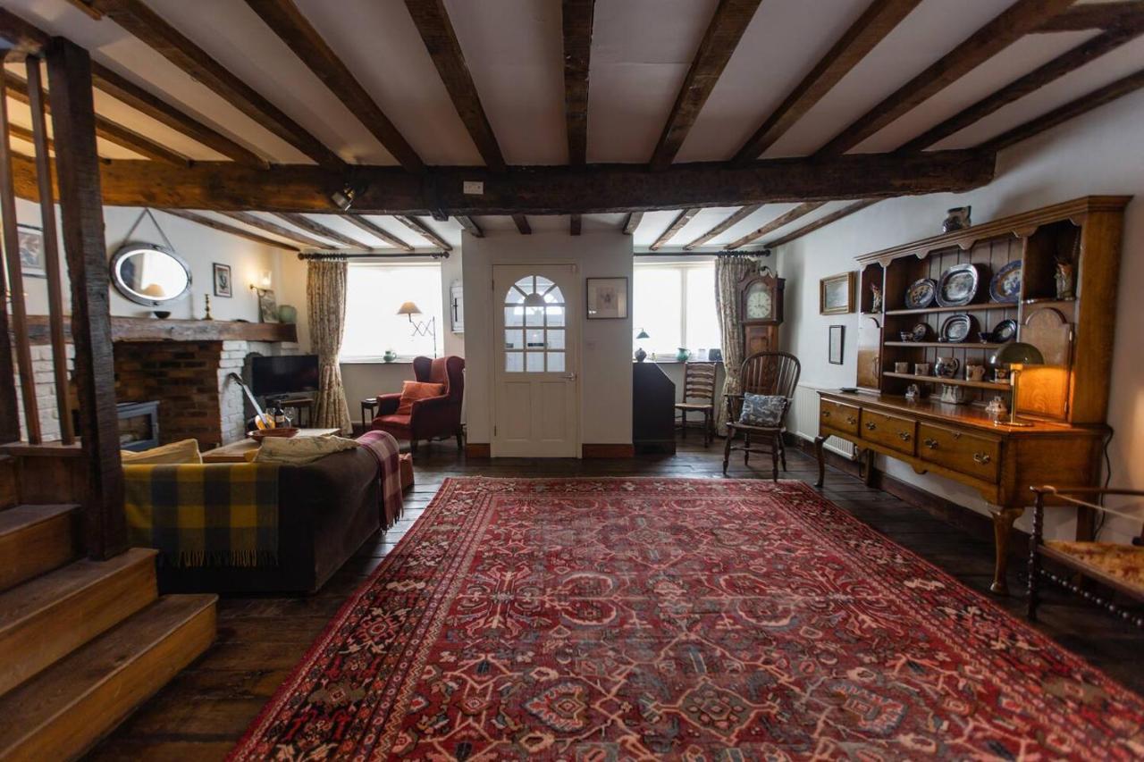 Pass The Keys Magical Period House In The Heart Of Ludlow Esterno foto